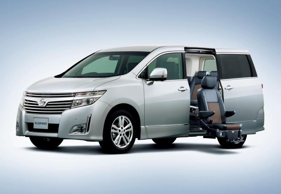  Nissan Elgrand 2011 года  (фото 1 из 44)